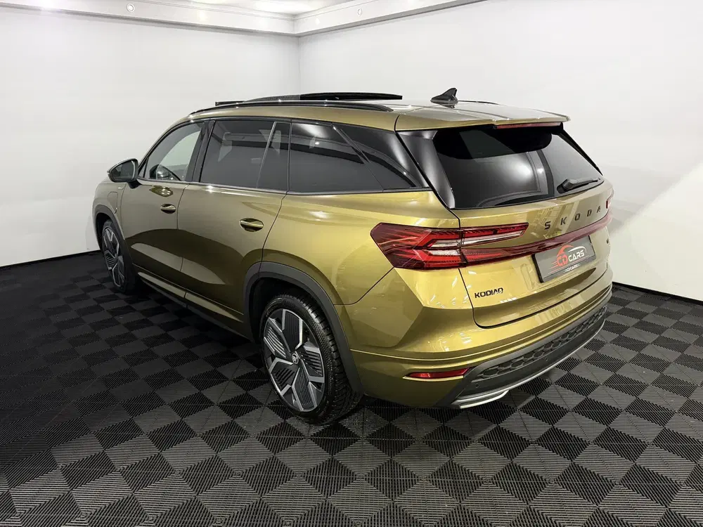 Skoda Kodiaq 1.5 TSI PHEV Sportline Business Plug-in Pa uit 2025, foto 4