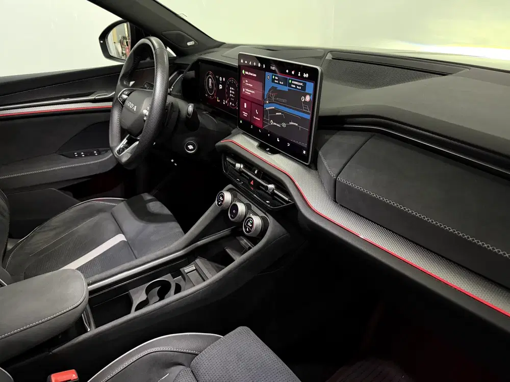 Skoda Kodiaq 1.5 TSI PHEV Sportline Business Plug-in Pa uit 2025, foto 8