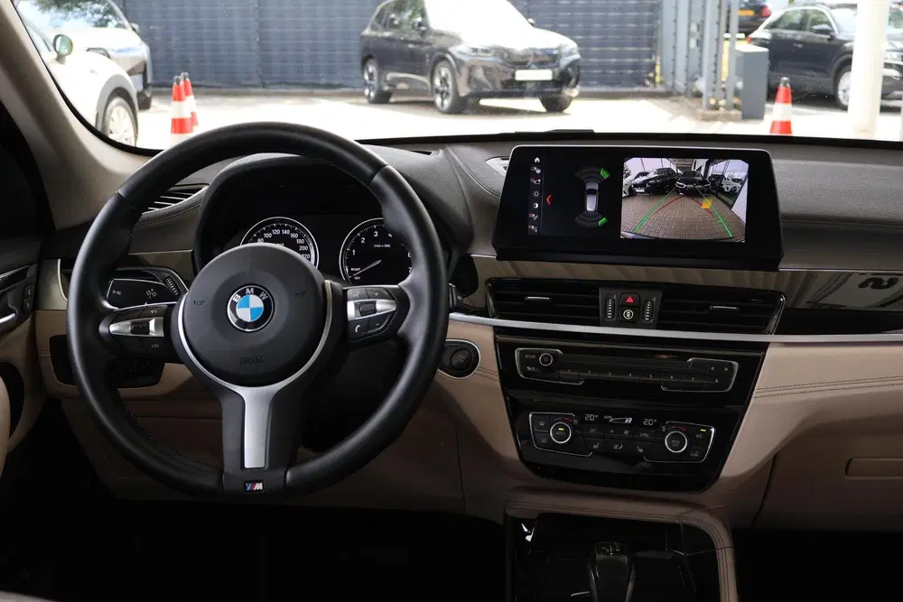 BMW X1 xDrive25e eDrive Edition uit 2021, foto 11