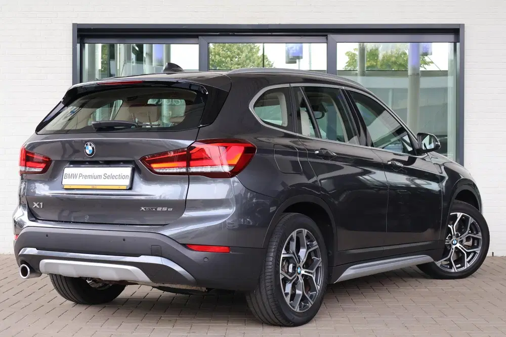 BMW X1 xDrive25e eDrive Edition uit 2021, foto 2