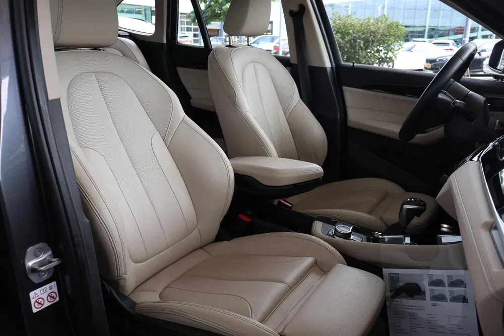 BMW X1 xDrive25e eDrive Edition uit 2021, foto 7