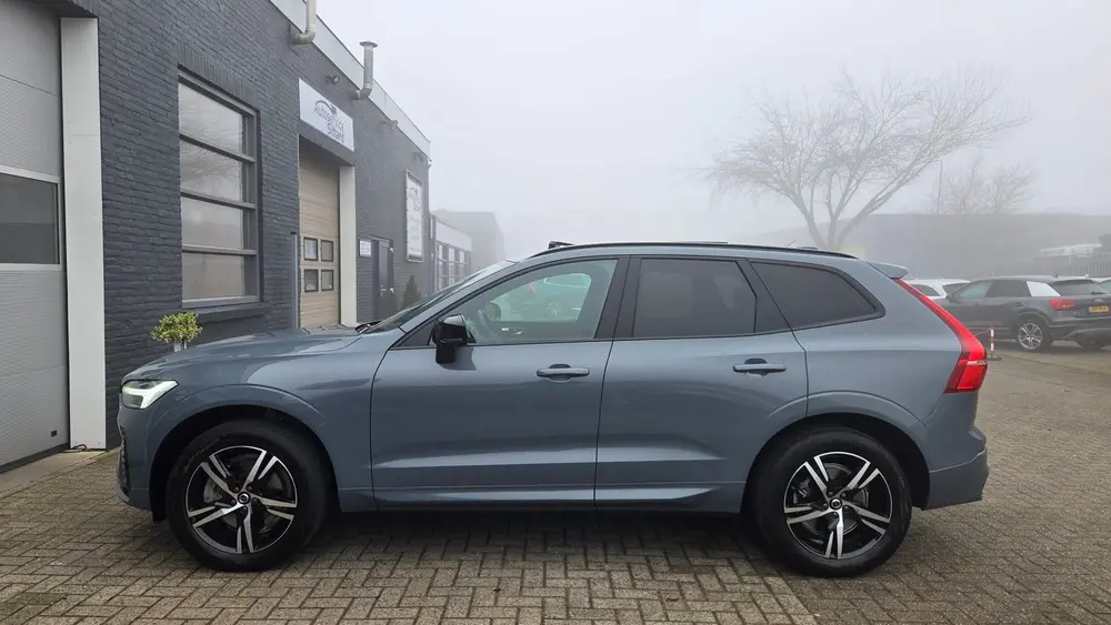 Volvo XC60 2.0 B4 Dark plus Mild Hybride uit 2022, foto 8