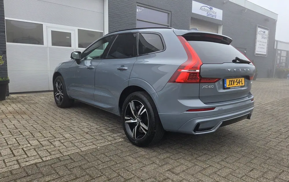 Volvo XC60 2.0 B4 Dark plus Mild Hybride uit 2022, foto 9