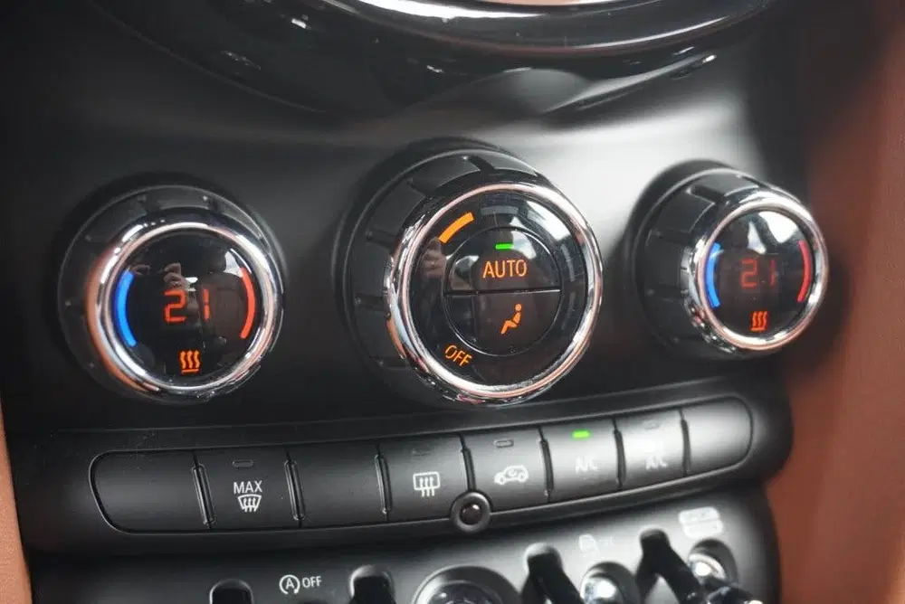 Mini Cooper 1.5 Cooper Camden Leder uit 2024, foto 20