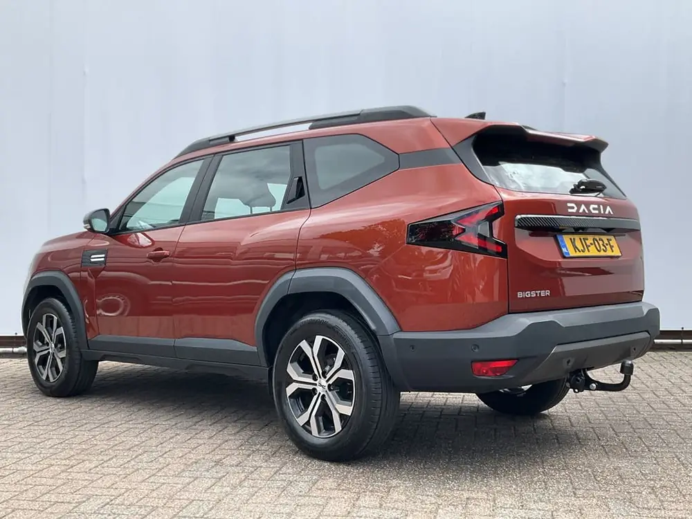Dacia Bigster 1.2 Mild Hybrid 140 Journey Sleep Pack 360° T uit 2025, foto 2