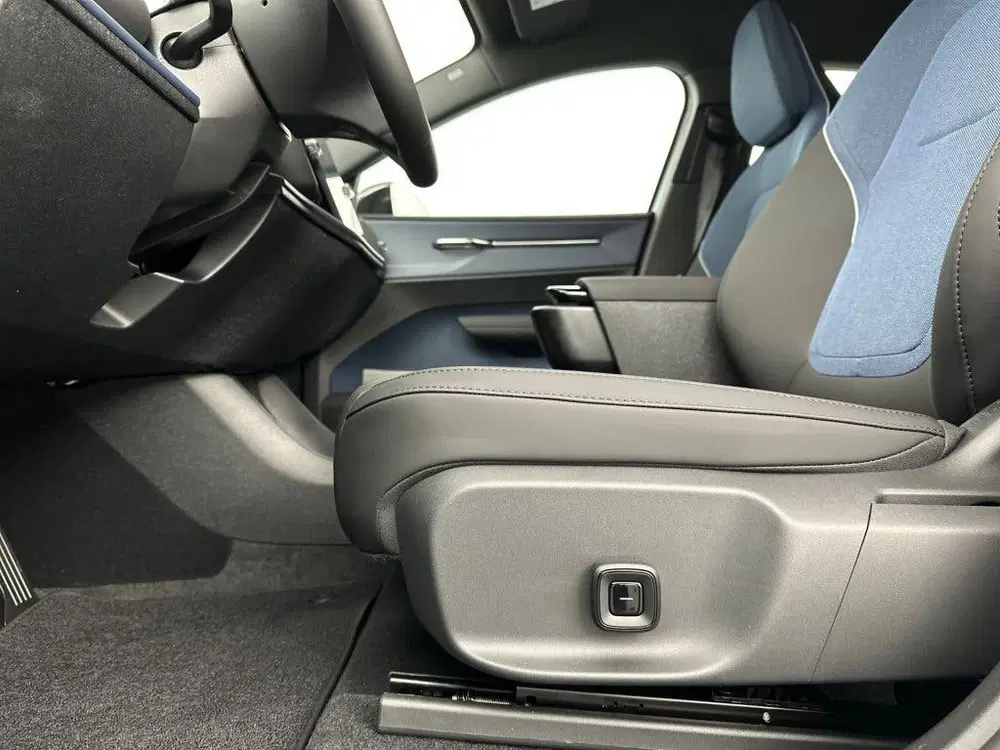 Volvo EX30 Extended Range Plus Europa (bj 2026) uit 2026, foto 11