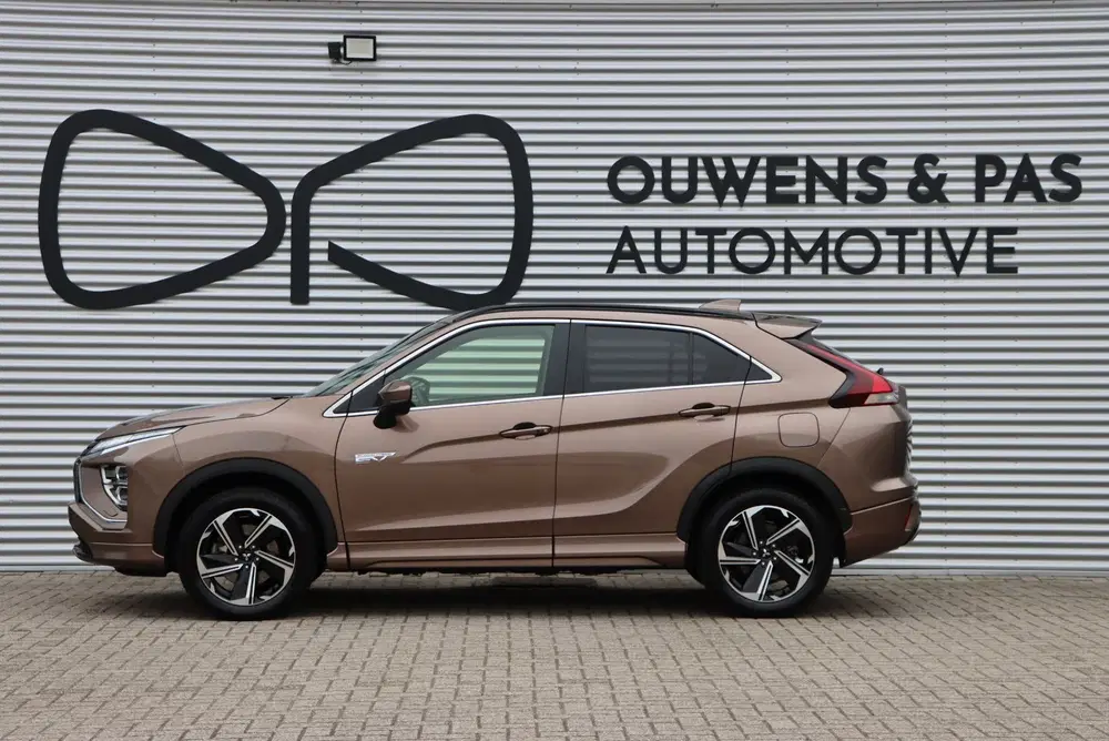 Mitsubishi Eclipse Cross 2.4 PHEV Business Executive uit 2022, foto 2