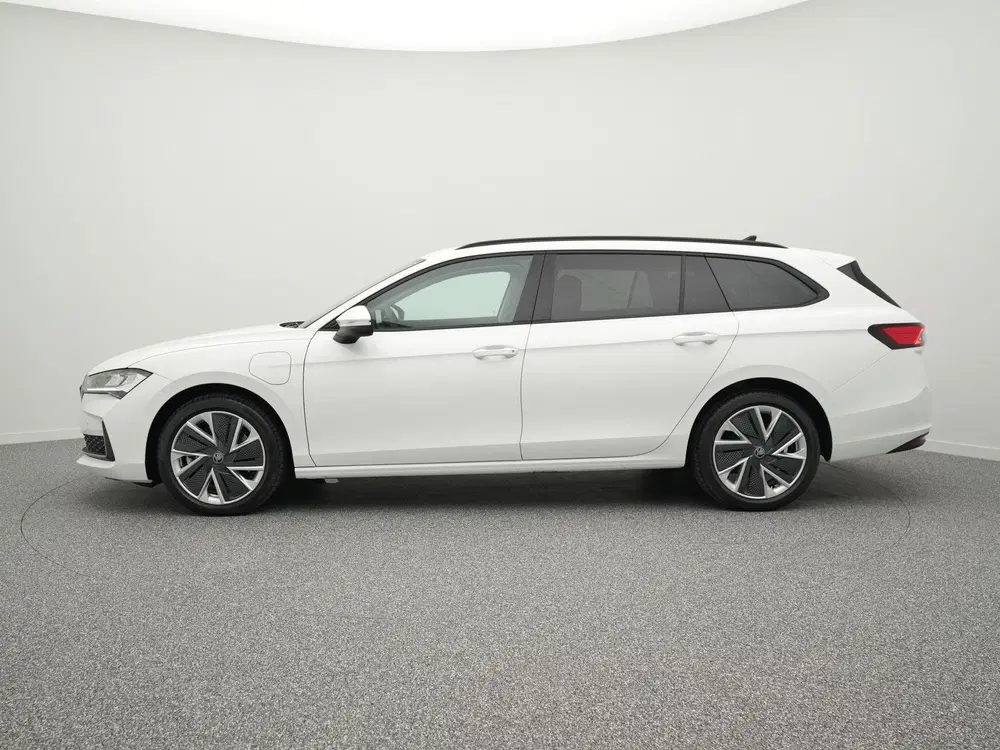 Skoda Superb 1.5 TSI 204pk PHEV Business Edition uit 2025, foto 12