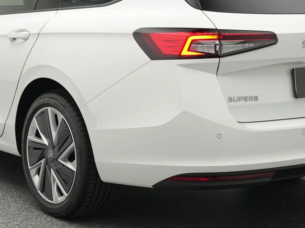 Skoda Superb 1.5 TSI 204pk PHEV Business Edition uit 2025, foto 16