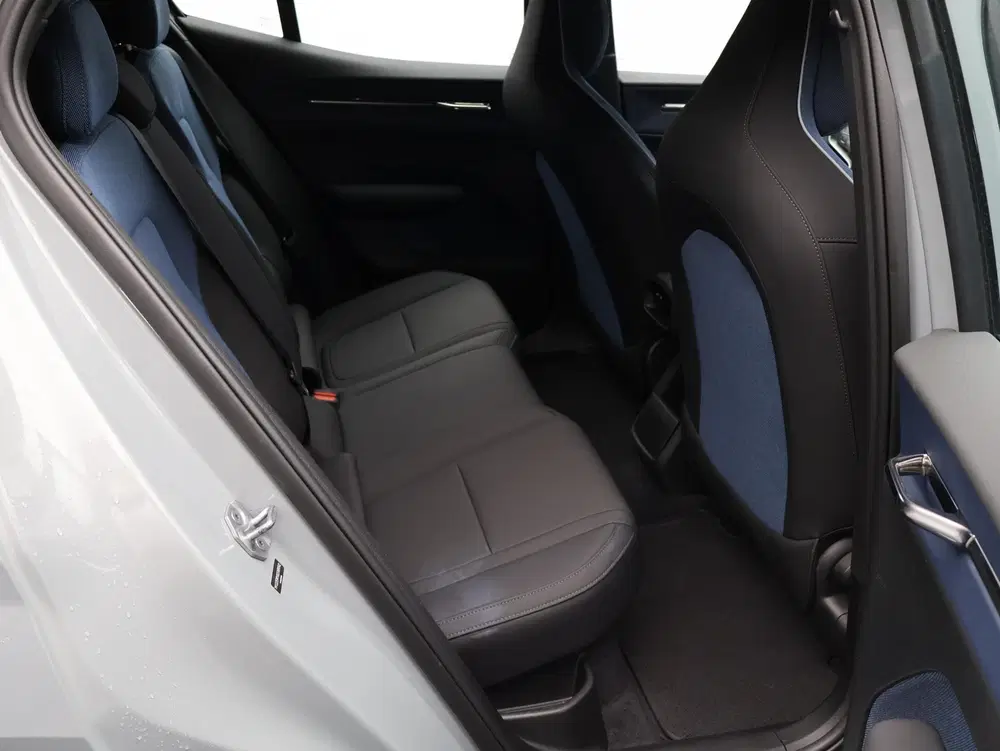 Volvo EX30 Single Motor Plus 51 kWh uit 2024, foto 10