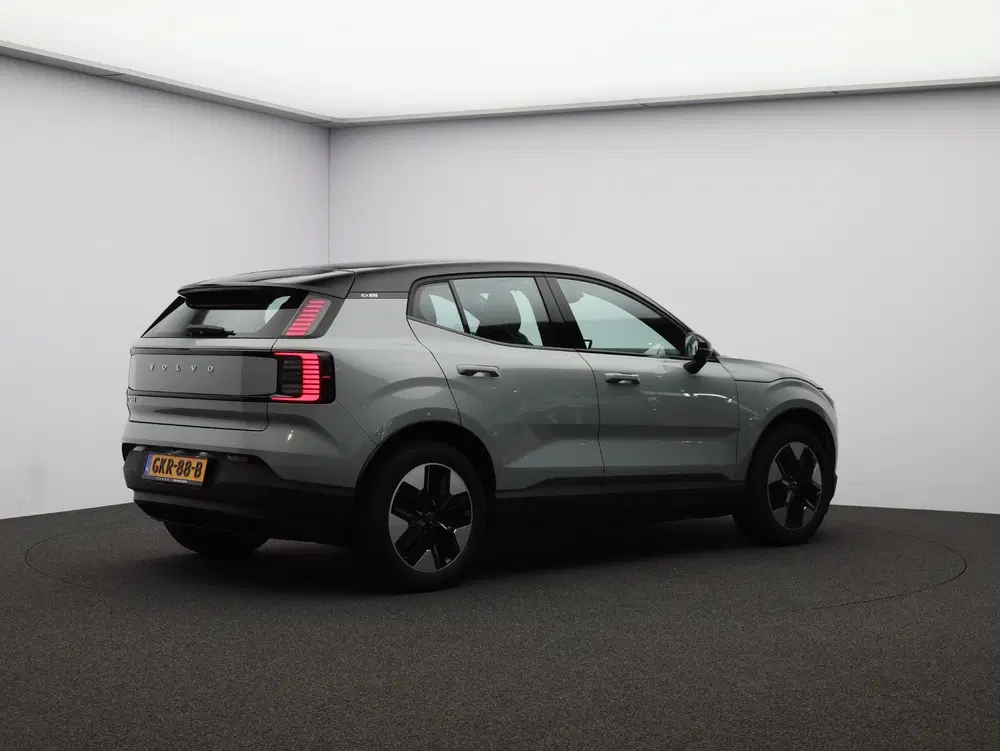 Volvo EX30 Single Motor Plus 51 kWh uit 2024, foto 2