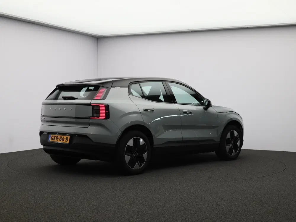 Volvo EX30 Single Motor Plus 51 kWh uit 2024, foto 2