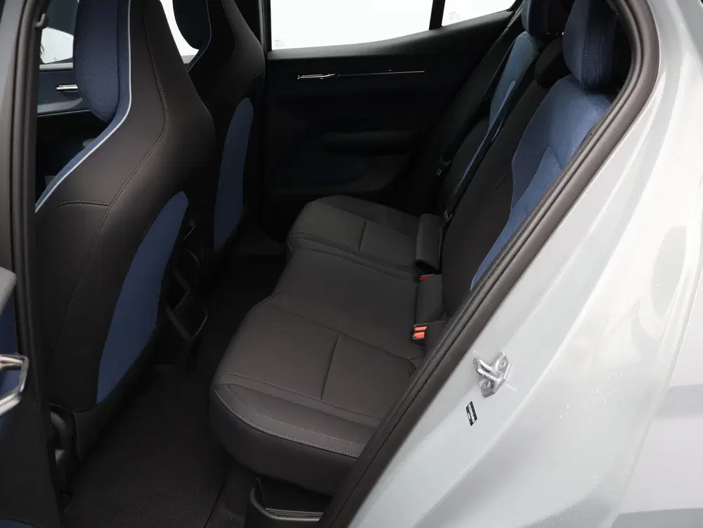 Volvo EX30 Single Motor Plus 51 kWh uit 2024, foto 6