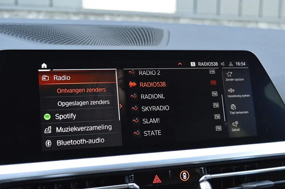 BMW 3-serie 3 Serie Touring 330i High Executive Editio uit 2019, foto 20