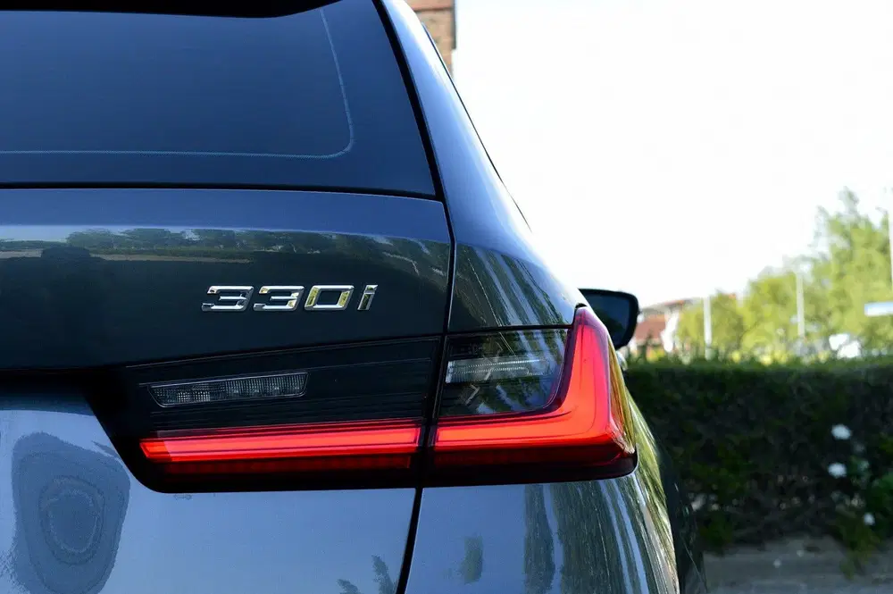 BMW 3-serie 3 Serie Touring 330i High Executive Editio uit 2019, foto 8