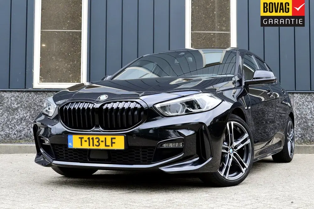 BMW 1-serie 118i M-Sport Rijklaarprijs-Garantie Panora uit 2023