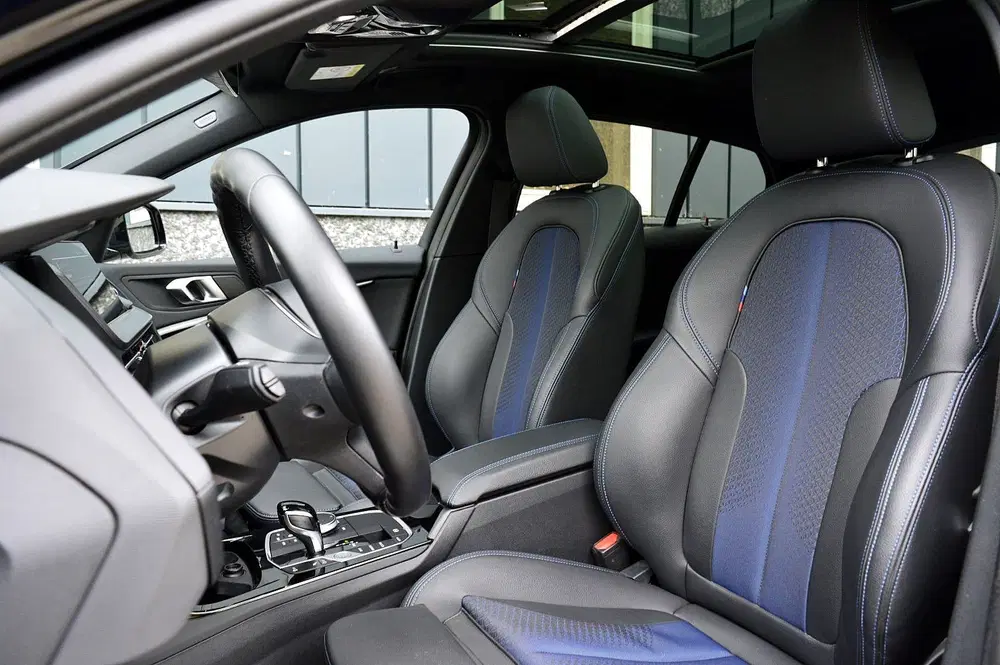 BMW 1-serie 118i M-Sport Rijklaarprijs-Garantie Panora uit 2023, foto 13