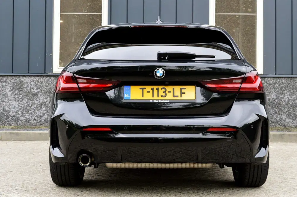 BMW 1-serie 118i M-Sport Rijklaarprijs-Garantie Panora uit 2023, foto 4