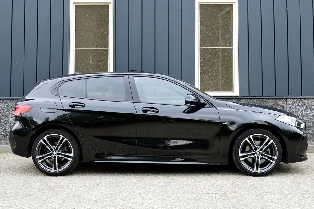 BMW 1-serie 118i M-Sport Rijklaarprijs-Garantie Panora uit 2023, foto 6