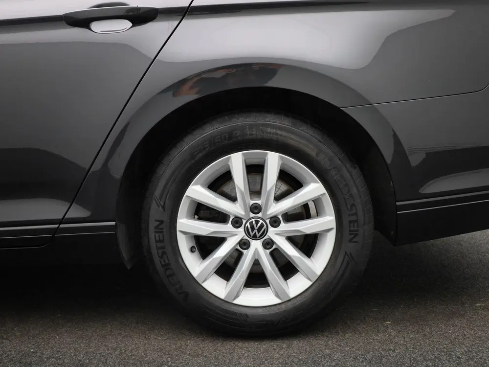 Volkswagen Passat Variant 2.0 TDI Comfort Business uit 2021, foto 13