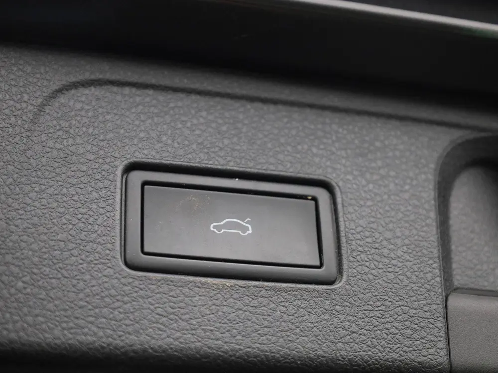 Volkswagen Passat Variant 2.0 TDI Comfort Business uit 2021, foto 15