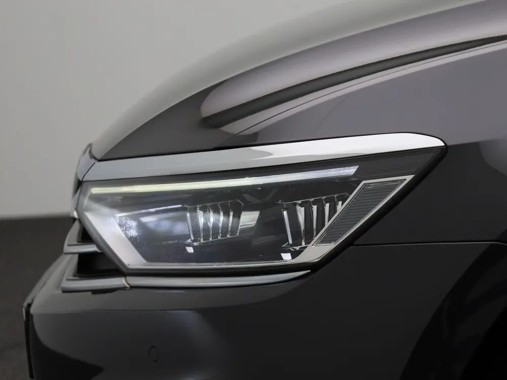 Volkswagen Passat Variant 2.0 TDI Comfort Business uit 2021, foto 16