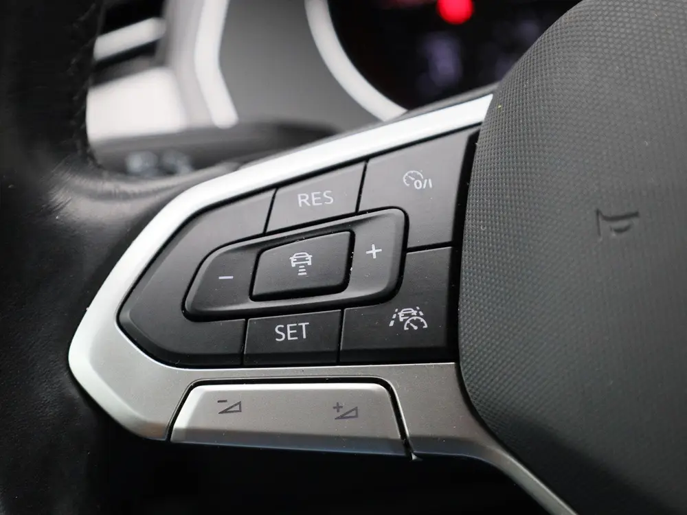 Volkswagen Passat Variant 2.0 TDI Comfort Business uit 2021, foto 20