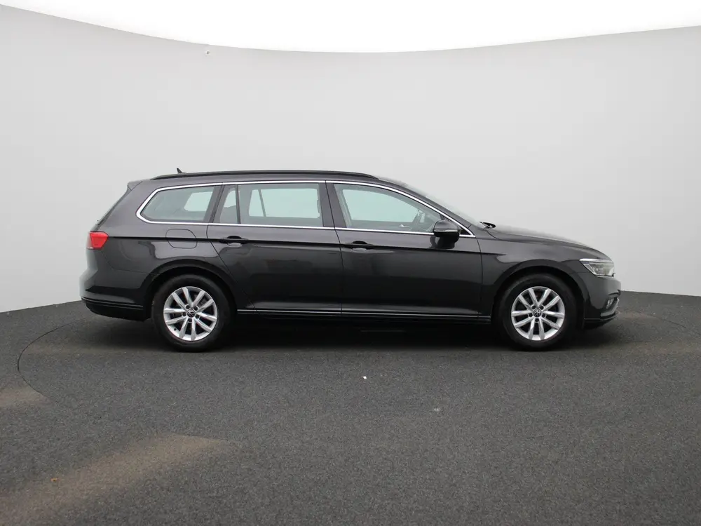 Volkswagen Passat Variant 2.0 TDI Comfort Business uit 2021, foto 6