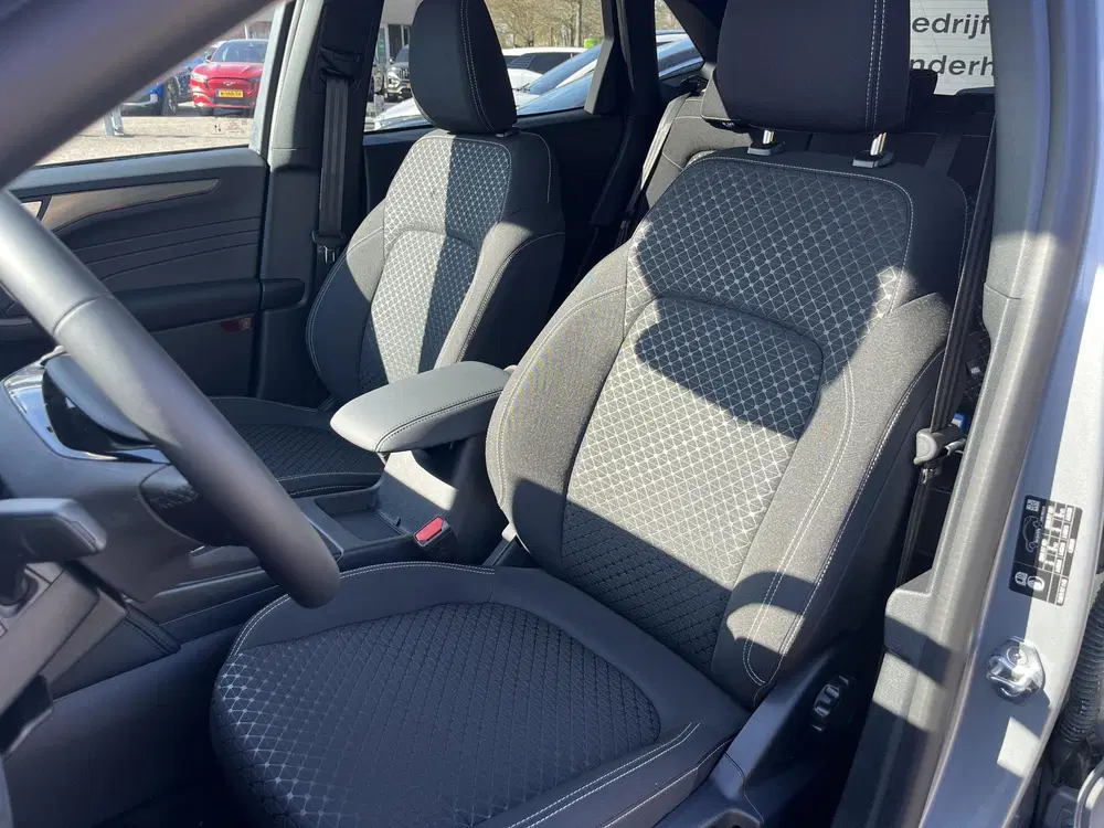 Ford Kuga 2.5 PHEV Titanium uit 2026, foto 9