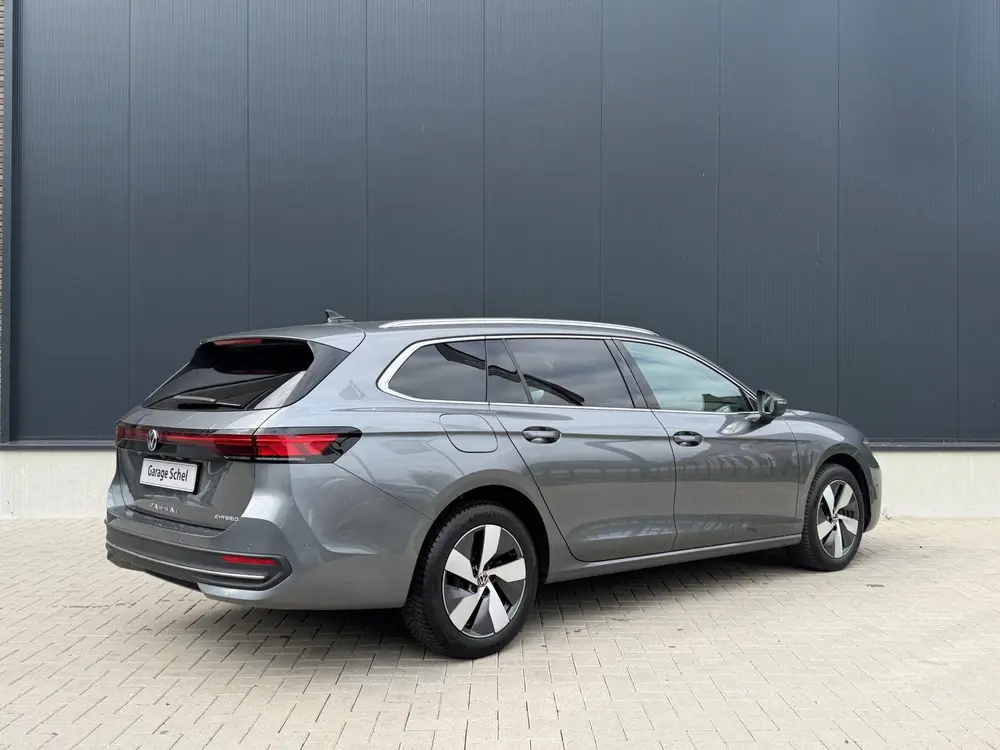 Volkswagen Passat Variant 1.5 eHybrid 204pk Elegance PHEV uit 2024, foto 2