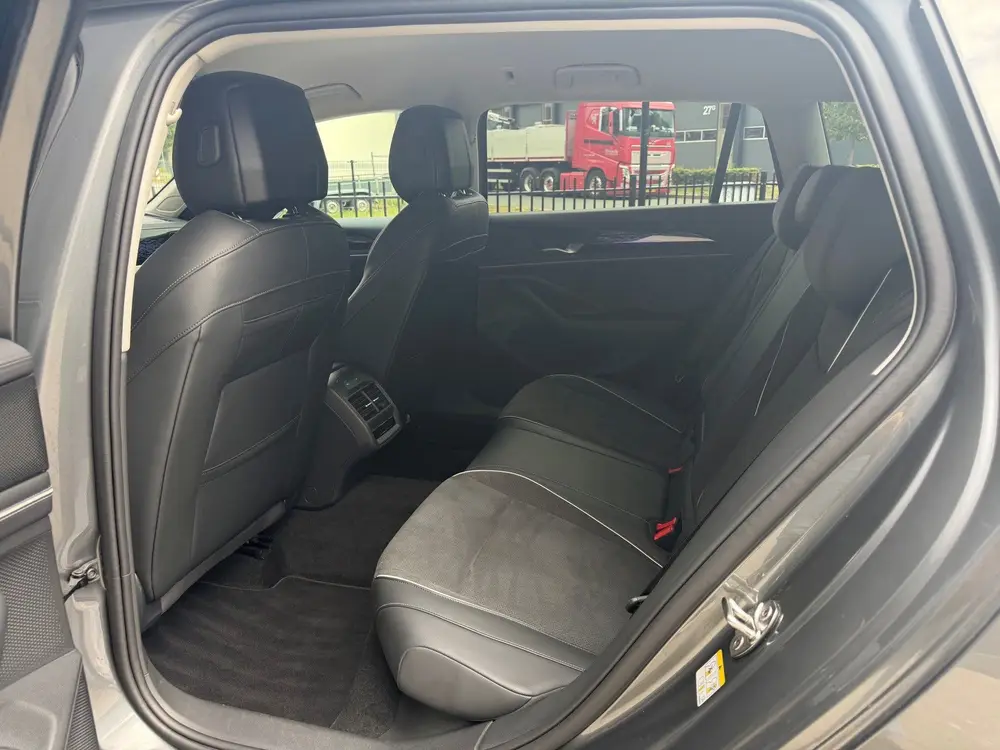 Volkswagen Passat Variant 1.5 eHybrid 204pk Elegance PHEV uit 2024, foto 4