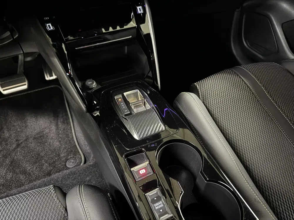 Peugeot 208 1.2 Hybrid 136 e-DCS6 GT uit 2024, foto 18
