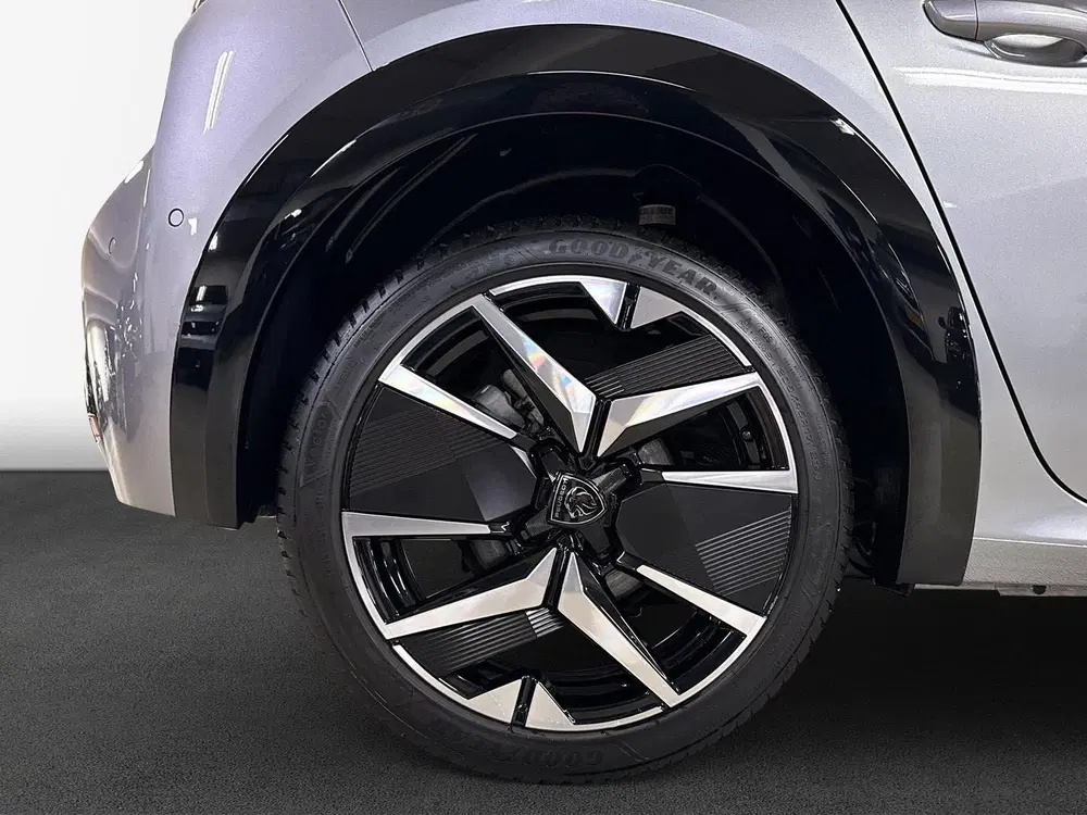 Peugeot 208 1.2 Hybrid 136 e-DCS6 GT uit 2024, foto 6