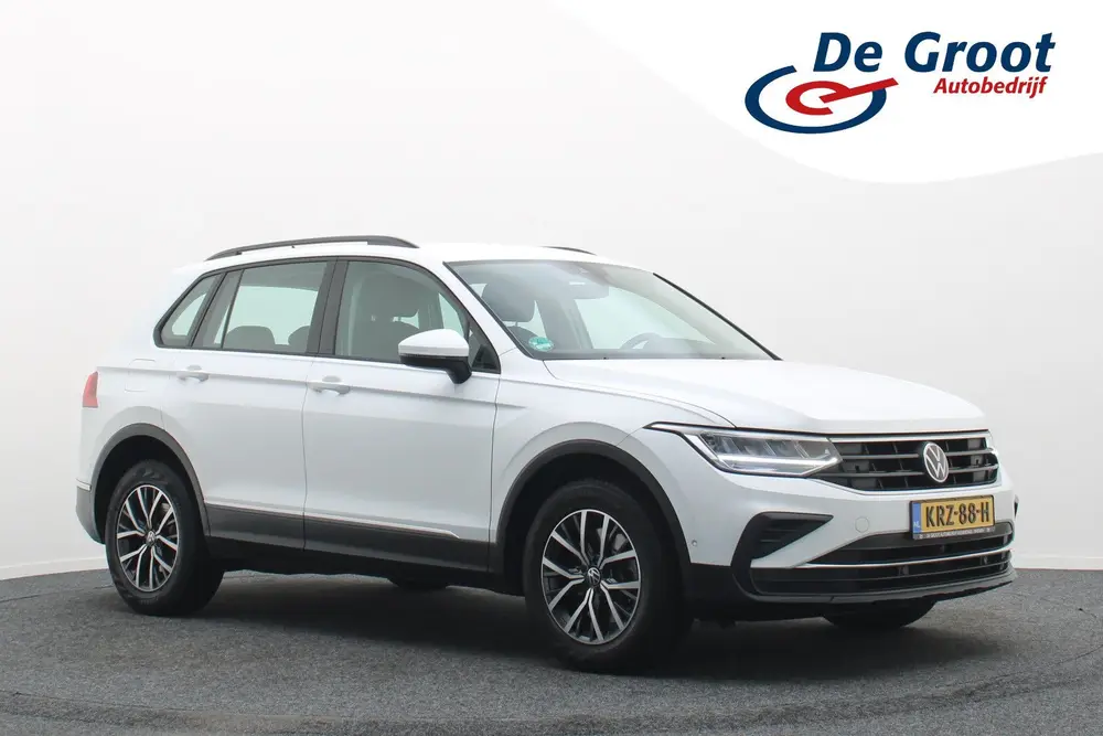 Volkswagen Tiguan 1.4 TSI DSG Plug-in Hybrid Life Navigatie uit 2022