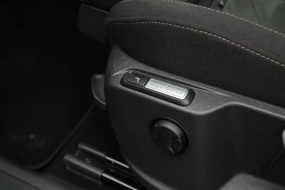 Volkswagen Tiguan 1.4 TSI DSG Plug-in Hybrid Life Navigatie uit 2022, foto 10