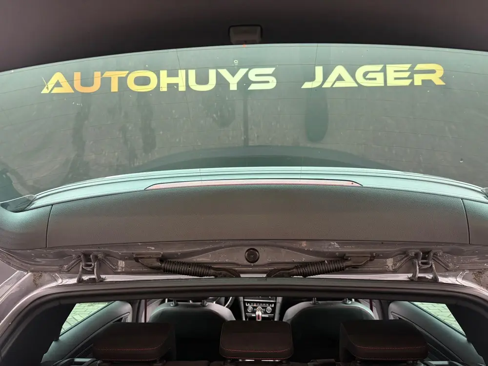 Volkswagen Golf 2.0 TSI GTI TCR Pano Camera Carplay Keyless uit 2019, foto 18