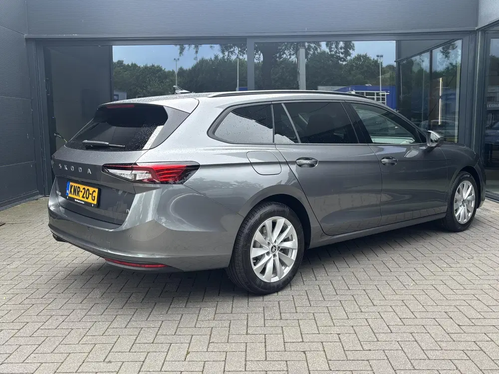 Skoda Superb 1.5 TSI PHEV Business Edition 204 PK uit 2026, foto 3
