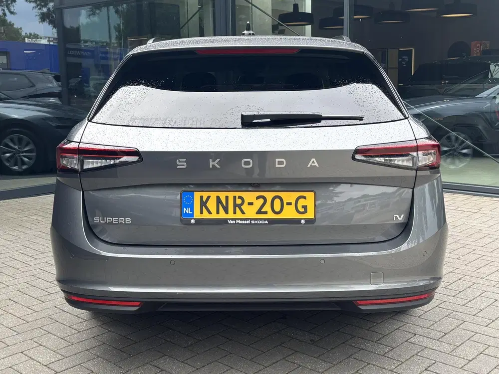 Skoda Superb 1.5 TSI PHEV Business Edition 204 PK uit 2026, foto 4