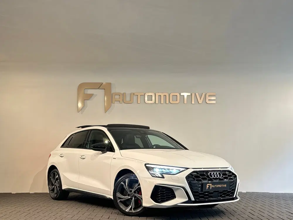 Audi A3 45 TFSI e S edition Competition Pano uit 2022, foto 3