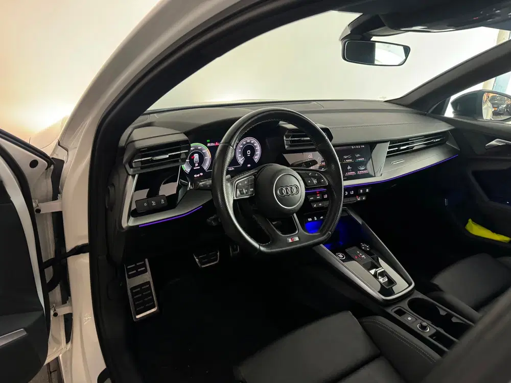 Audi A3 45 TFSI e S edition Competition Pano uit 2022, foto 9
