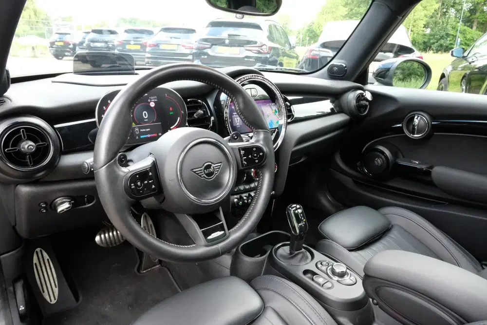 Mini John Cooper Works 2.0 John Cooper Works Essential 231 PK uit 2022, foto 15