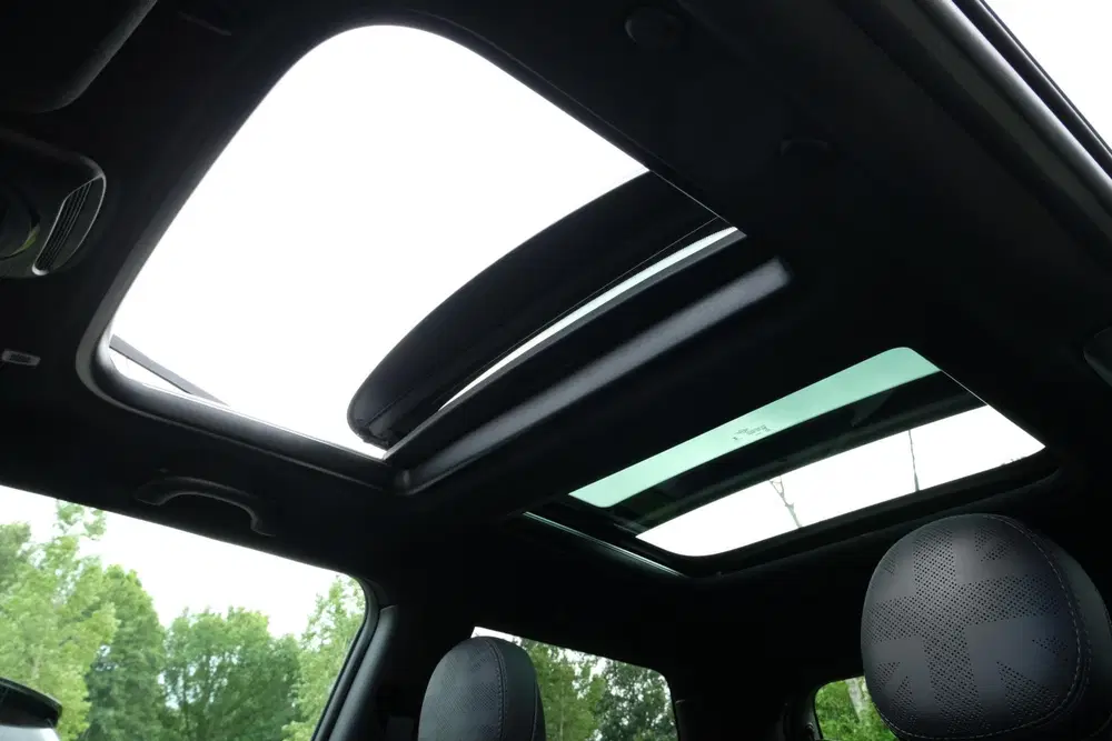 Mini John Cooper Works 2.0 John Cooper Works Essential 231 PK uit 2022, foto 17