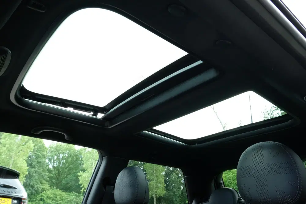 Mini John Cooper Works 2.0 John Cooper Works Essential 231 PK uit 2022, foto 18