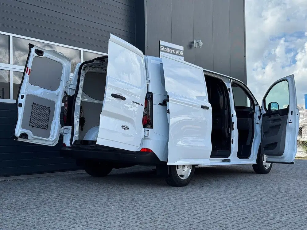 Ford Transit Custom 300 2.0 TDCI L1H1 Trend 136pk uit 2024, foto 2