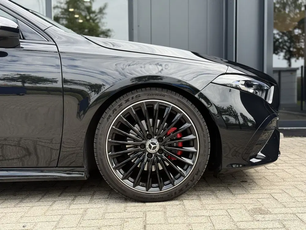 Mercedes-Benz A-Klasse 200 AMG Line (bj 2023 uit 2023, foto 10