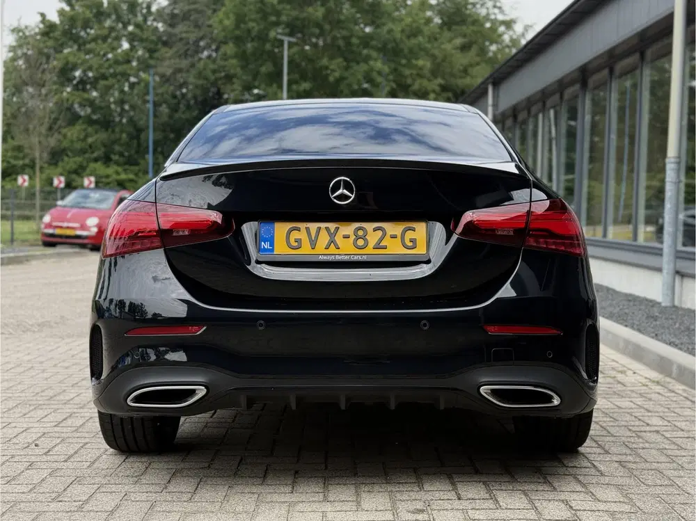 Mercedes-Benz A-Klasse 200 AMG Line (bj 2023 uit 2023, foto 3