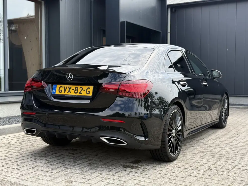 Mercedes-Benz A-Klasse 200 AMG Line (bj 2023 uit 2023, foto 4