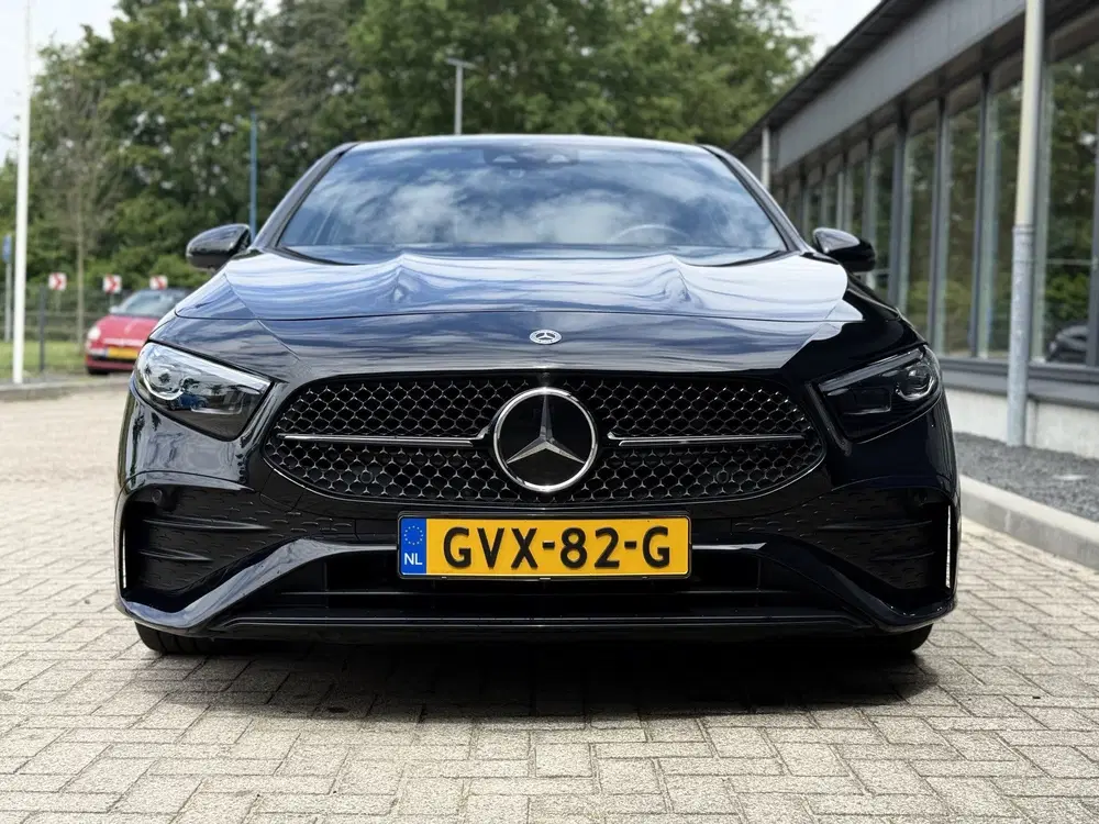 Mercedes-Benz A-Klasse 200 AMG Line (bj 2023 uit 2023, foto 6