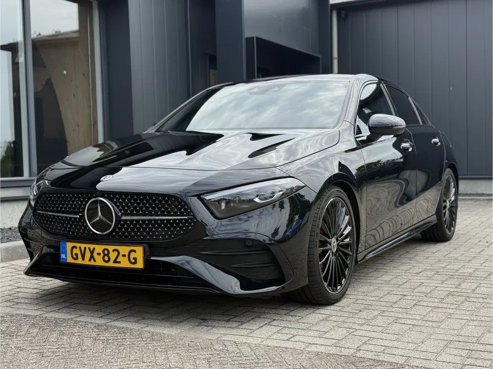 Mercedes-Benz A-Klasse 200 AMG Line (bj 2023 uit 2023, foto 7