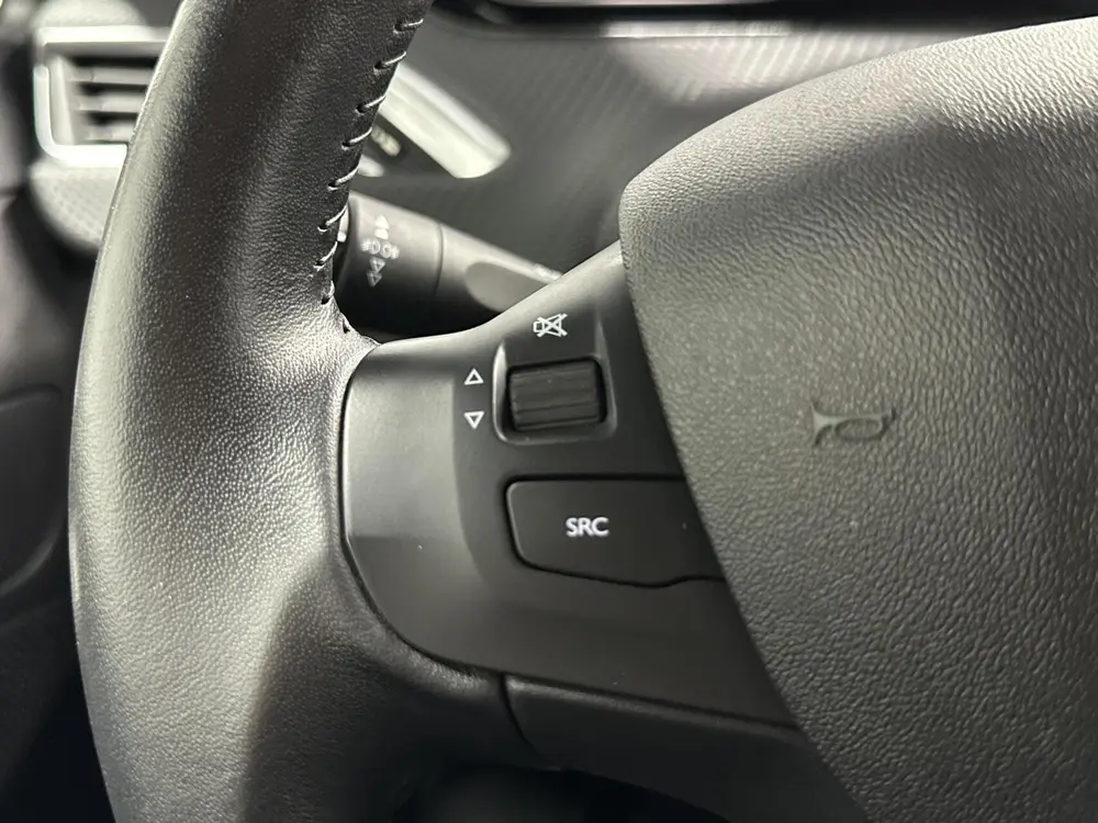 Peugeot 208 1.2 PureTech Active NAVI CRUISE CARPLAY AIRCO 5 uit 2019, foto 18